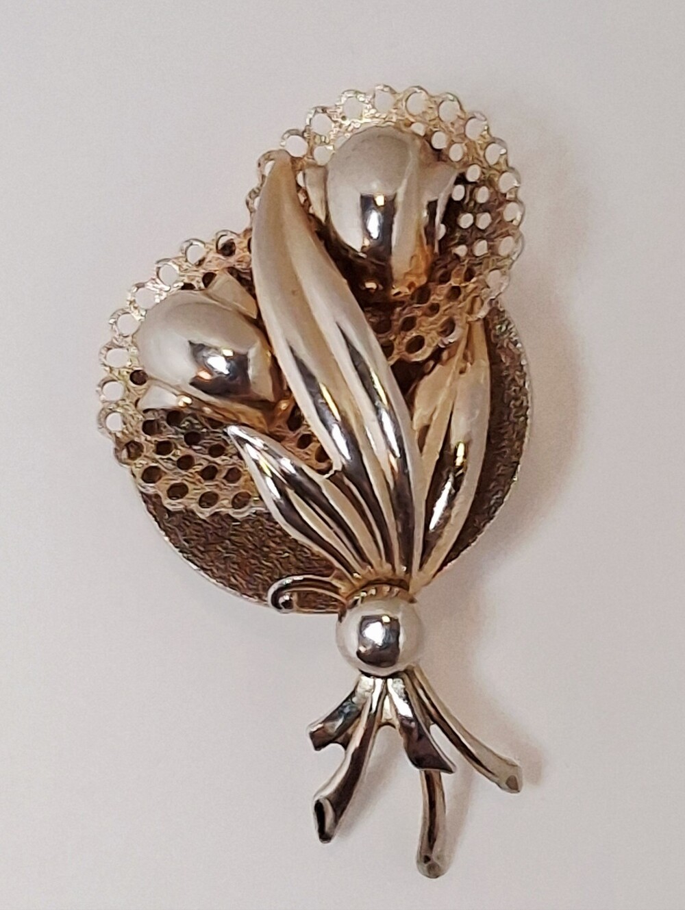 Vintage Tulip Bouquet Brooch In Gold-tones